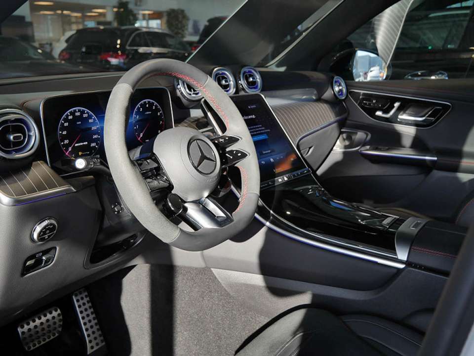 Mercedes-Benz GLC 43 AMG - Imagem 14