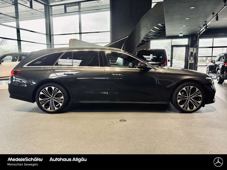 Mercedes-Benz E 300 - Imagem 13