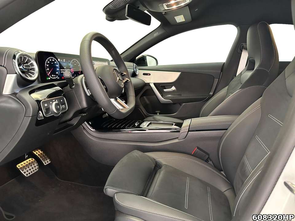 Mercedes-Benz CLA 200 - Imagem 8