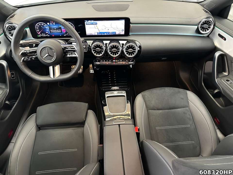 Mercedes-Benz CLA 200 - Imagem 12