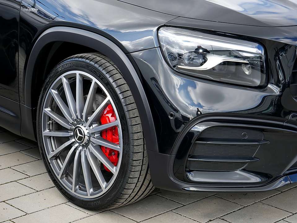Mercedes-Benz GLB 35 AMG - Imagem 4