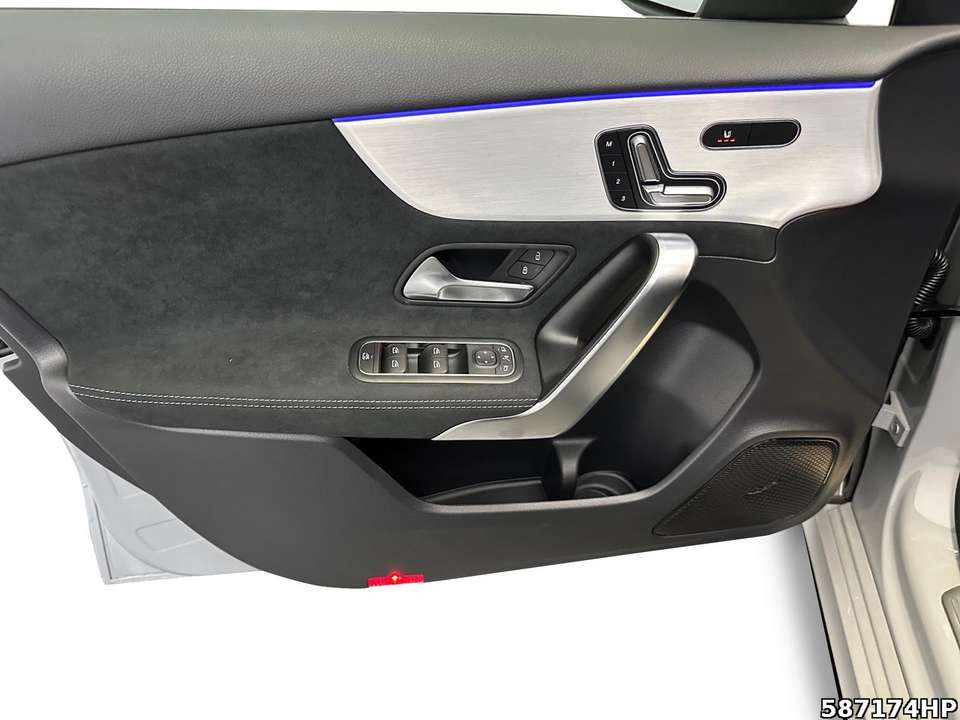 Mercedes-Benz A 200 - Imagem 14