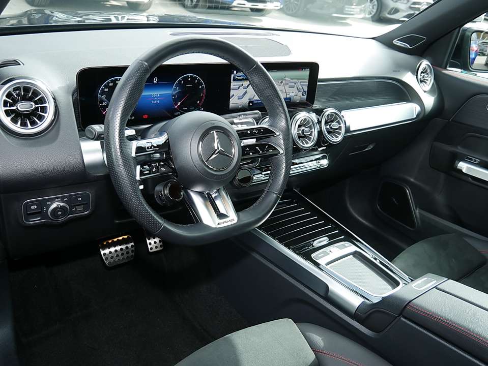 Mercedes-Benz GLB 35 AMG - Imagem 10