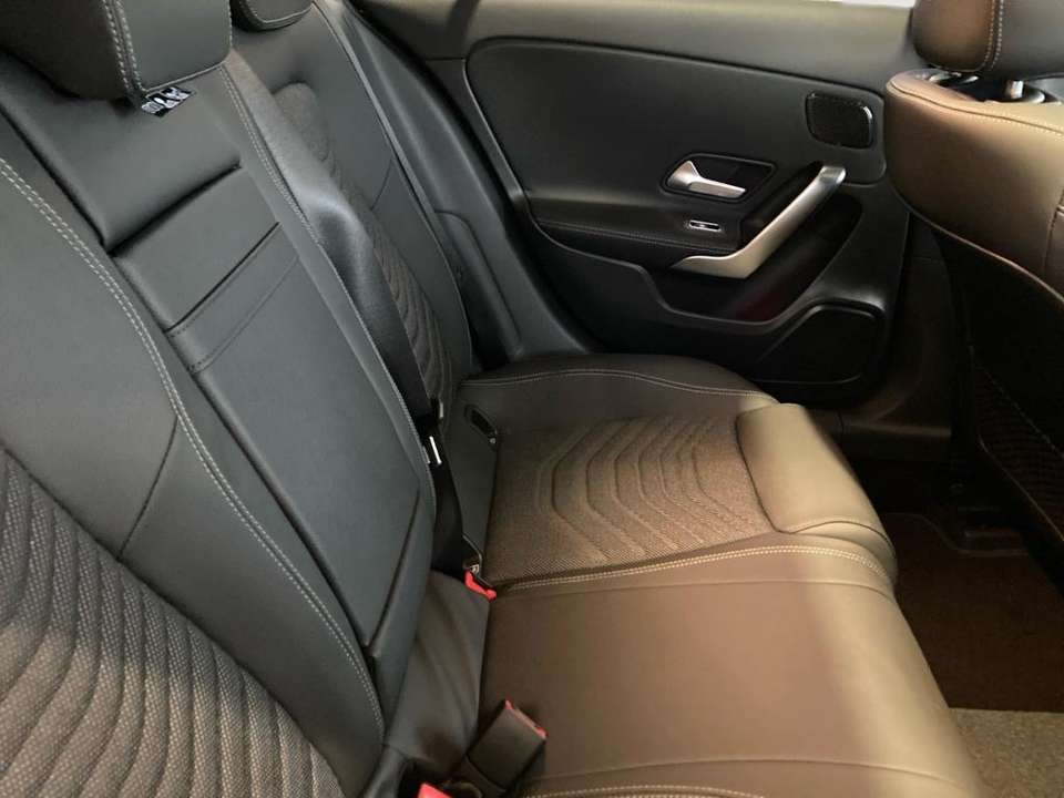 Mercedes-Benz A 180 - Imagem 9