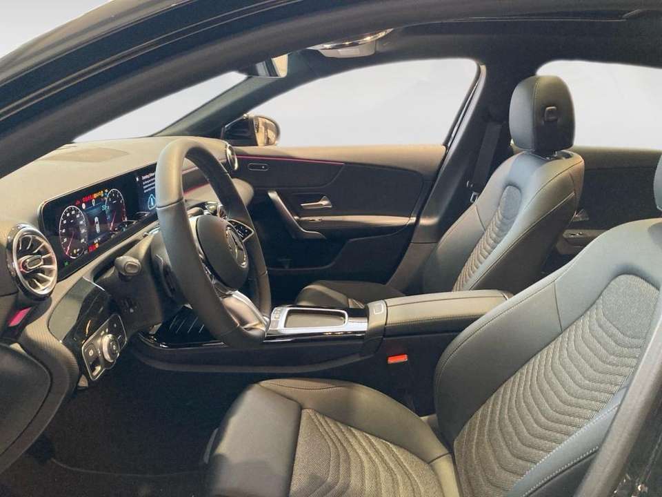 Mercedes-Benz A 180 - Imagem 11