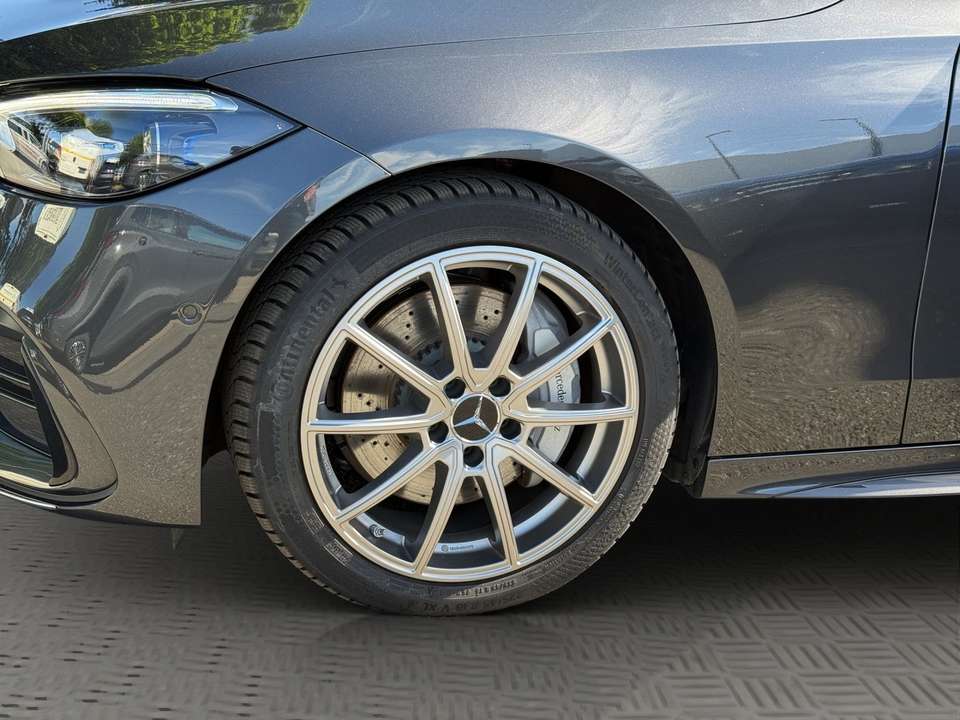 Mercedes-Benz C 300 - Imagem 8