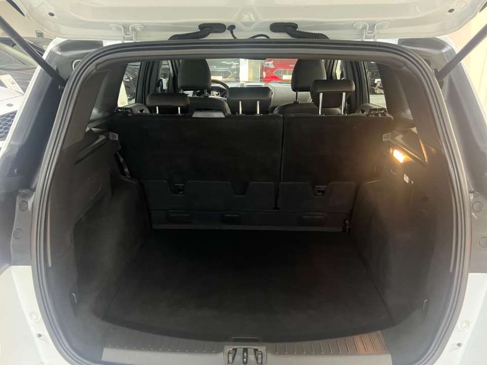 Ford Kuga - Imagem 12