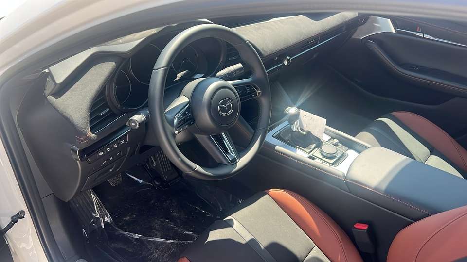 Mazda 3 - Imagem 8