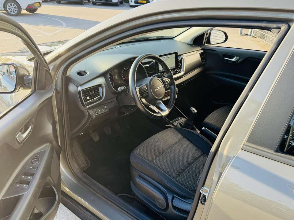 Kia Stonic - Imagem 3