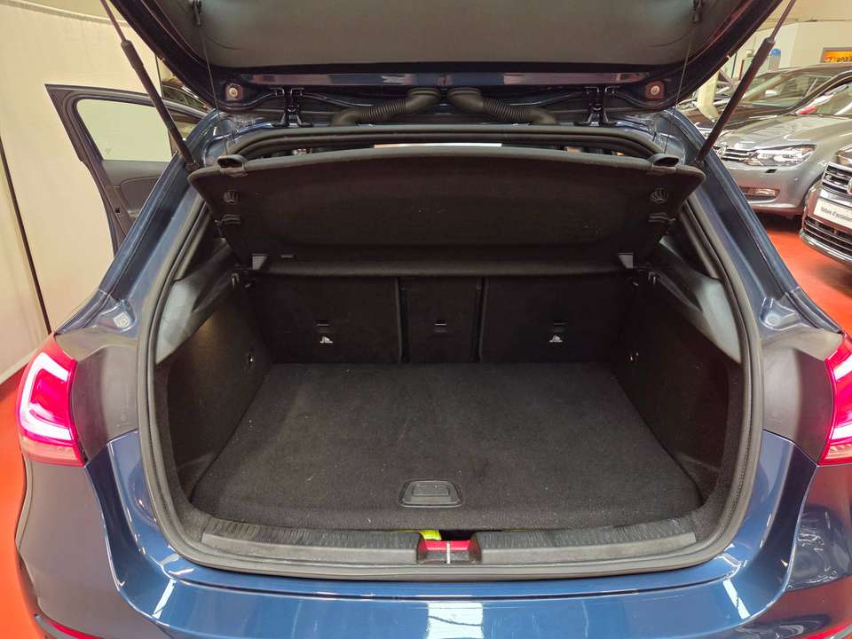 Mercedes-Benz A 250 - Imagem 11