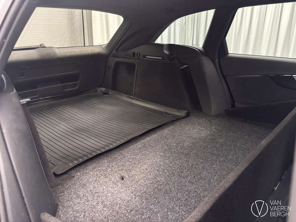 Audi RS4 - Imagem 5