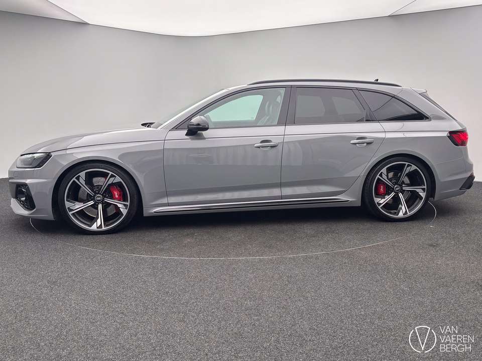 Audi RS4 - Imagem 6