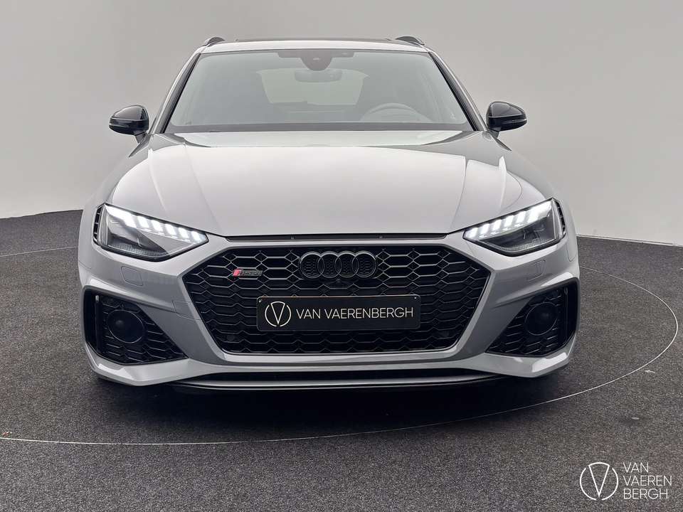 Audi RS4 - Imagem 8