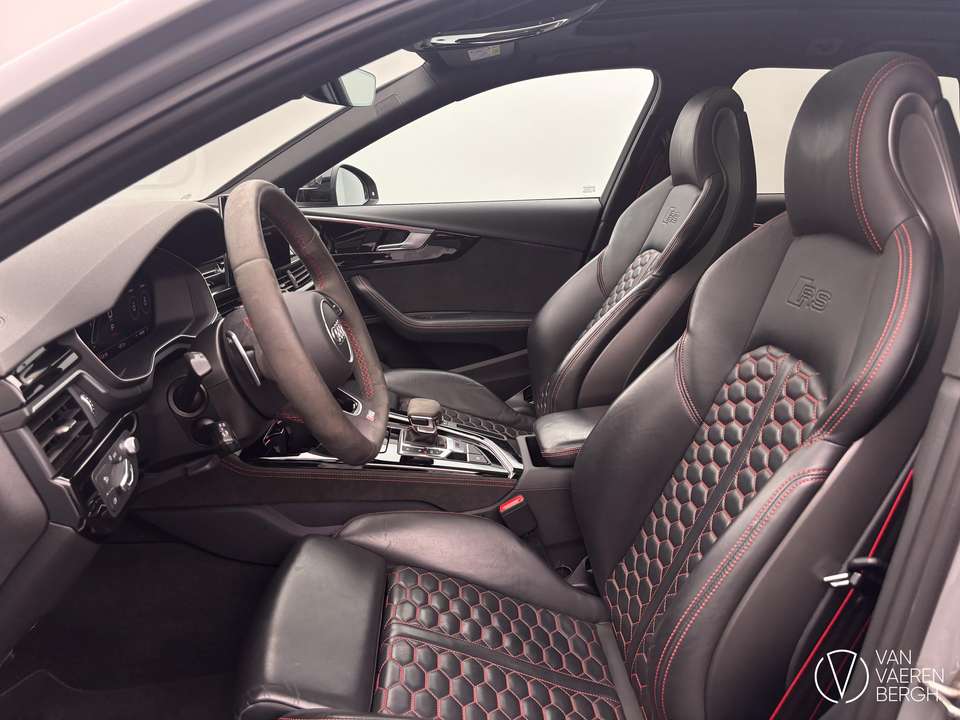 Audi RS4 - Imagem 10