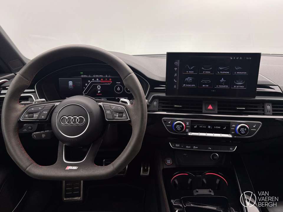 Audi RS4 - Imagem 12