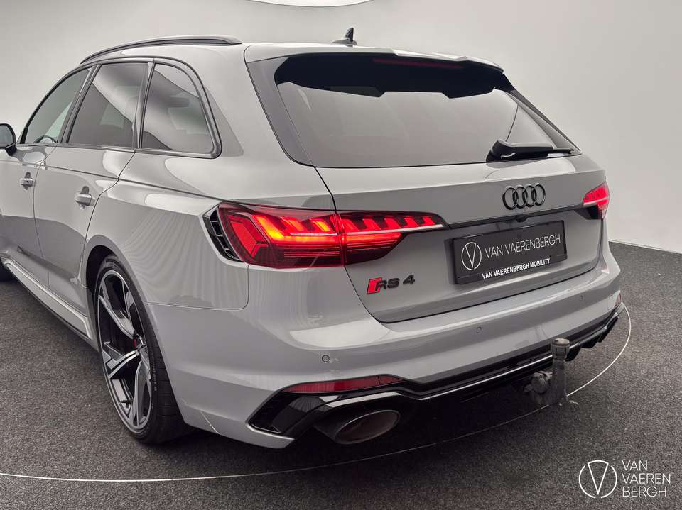 Audi RS4 - Imagem 13