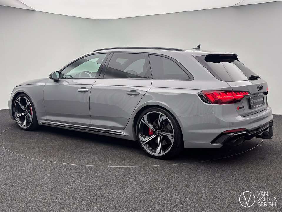 Audi RS4 - Imagem 16