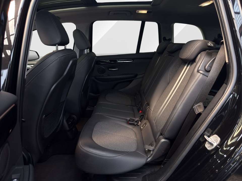 BMW 218 - Imagem 13