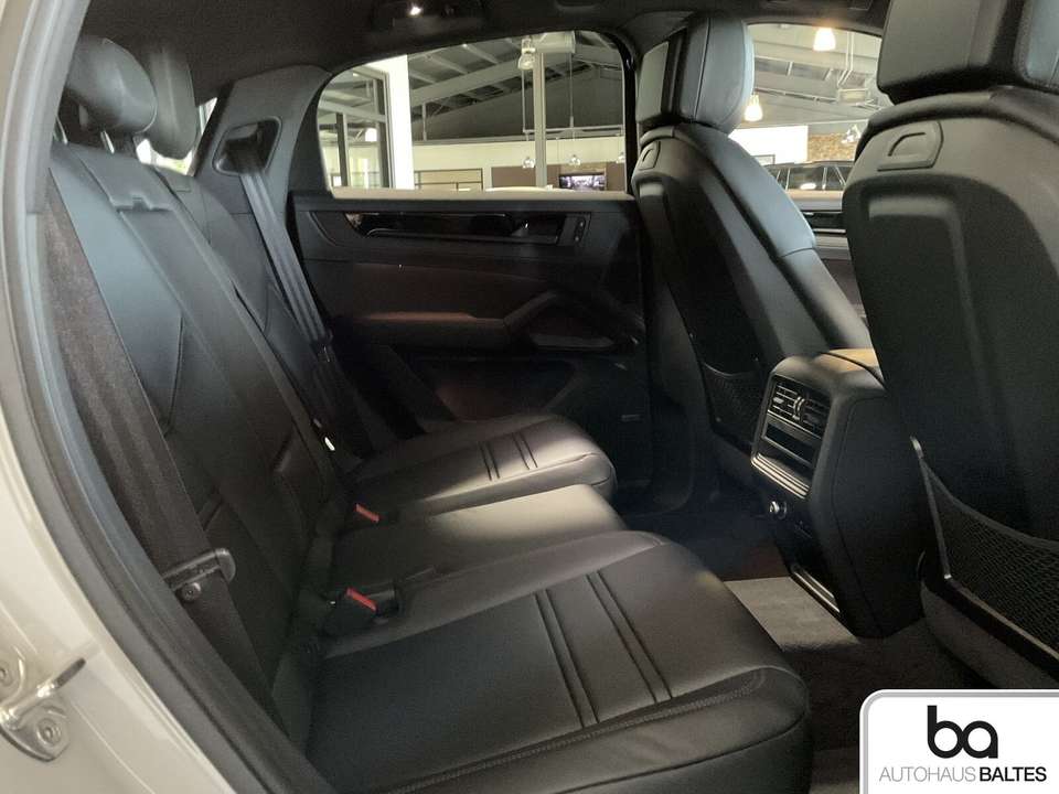 Porsche Cayenne - Imagem 8