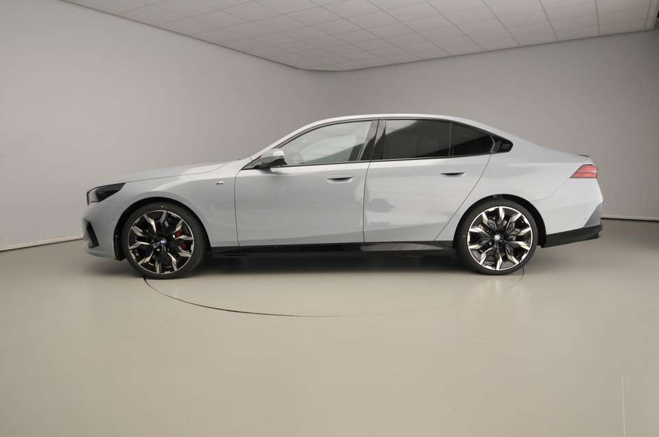 BMW 520 - Imagem 2