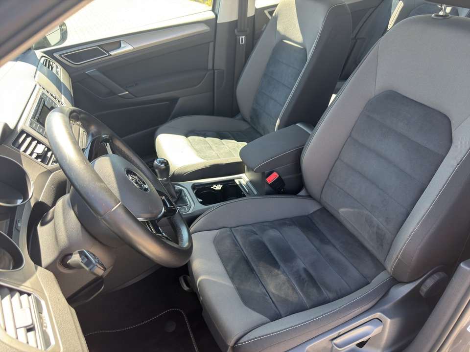 Volkswagen Golf Sportsvan - Imagem 7