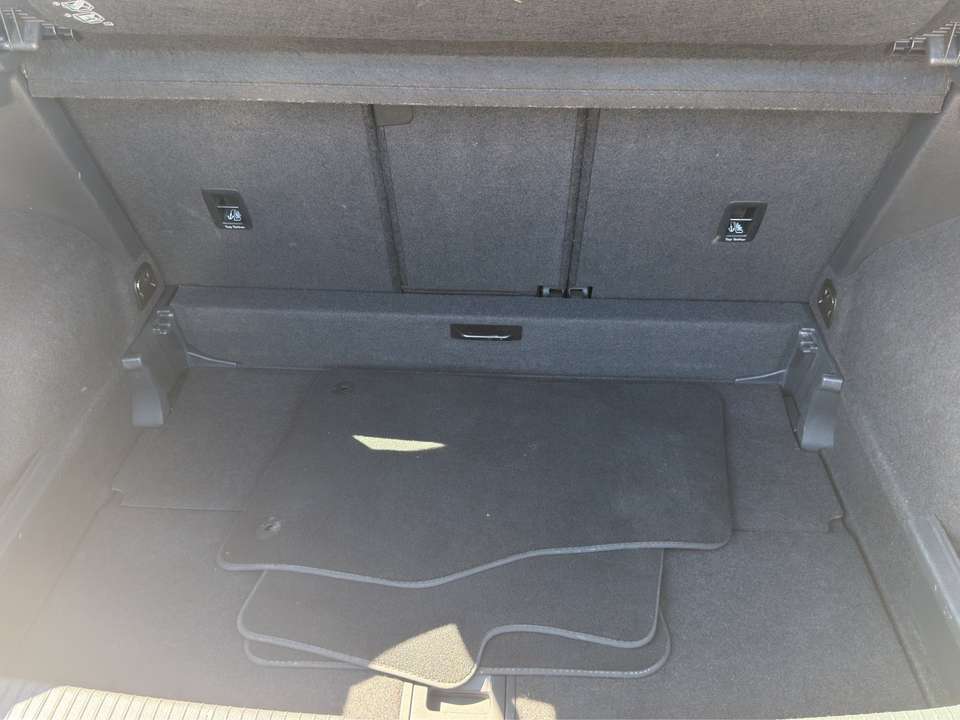 Volkswagen Golf Sportsvan - Imagem 13