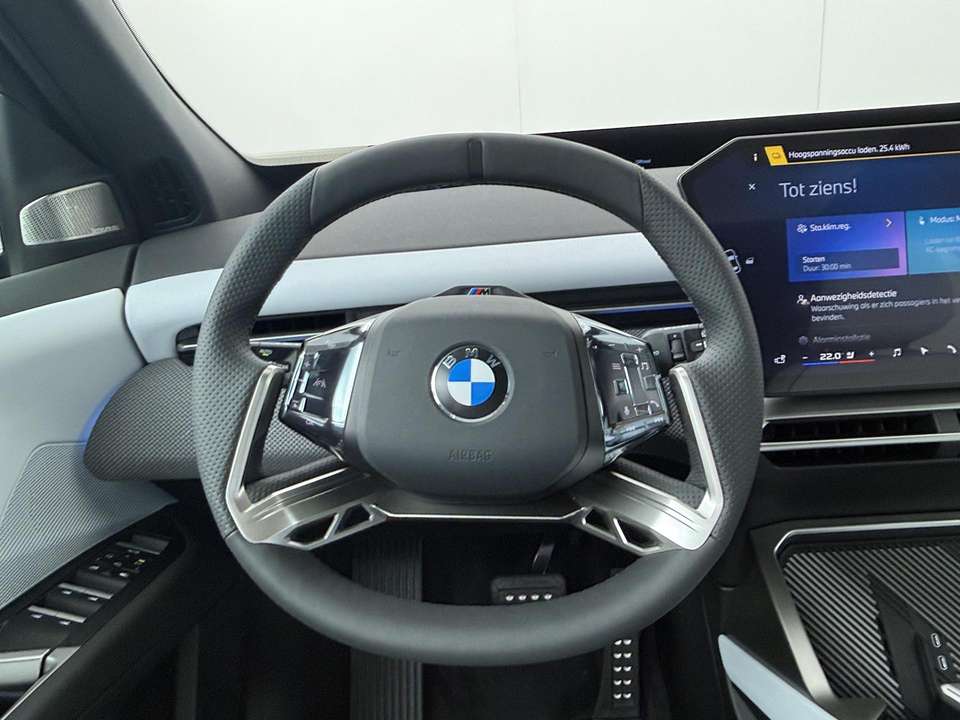 BMW iX3 - Imagem 2