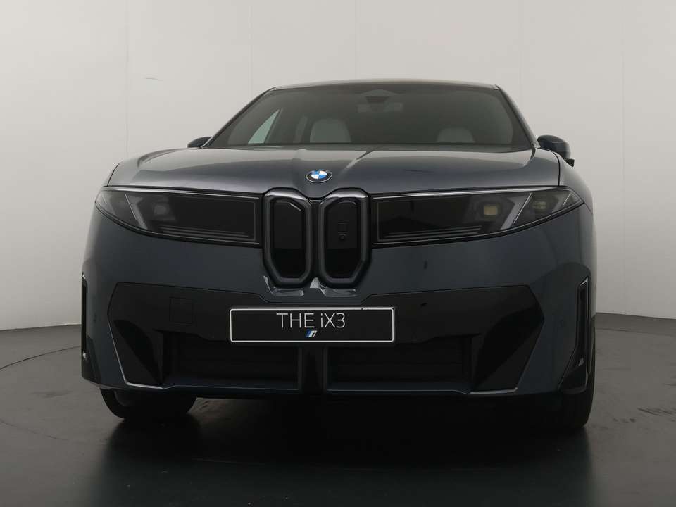 BMW iX3 - Imagem 6