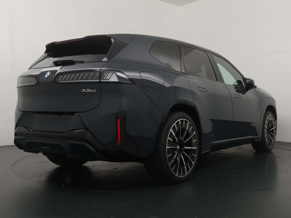 BMW iX3 - Imagem 9