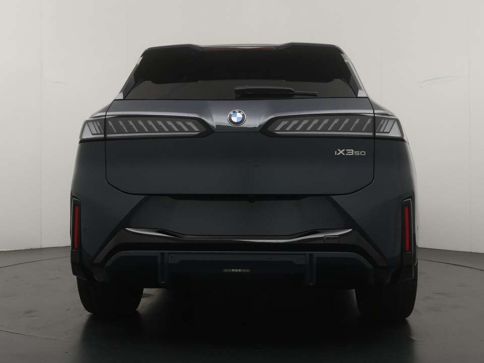 BMW iX3 - Imagem 10