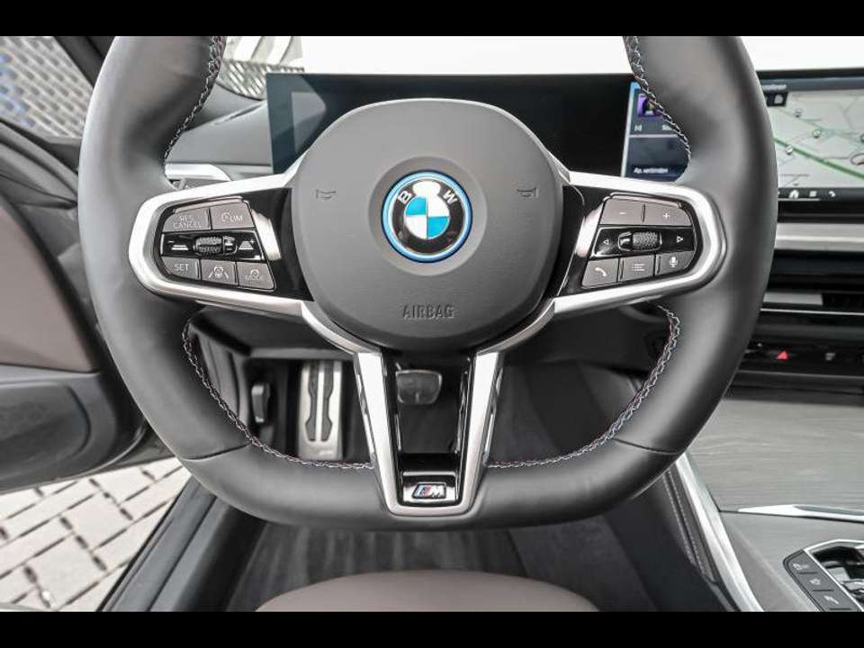 BMW i4 - Imagem 9