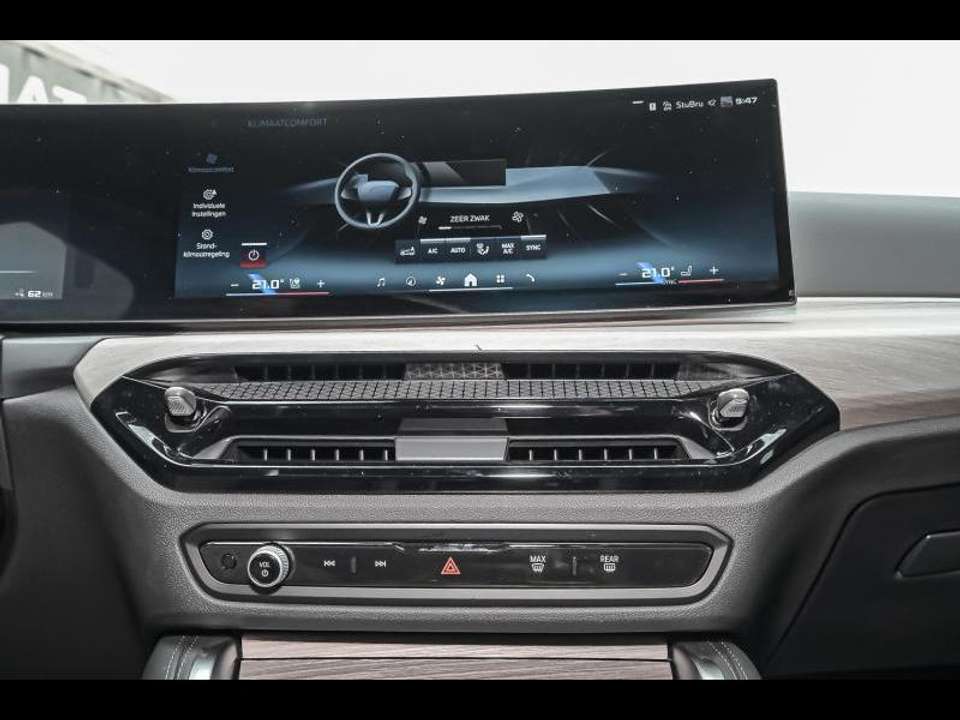 BMW i4 - Imagem 12