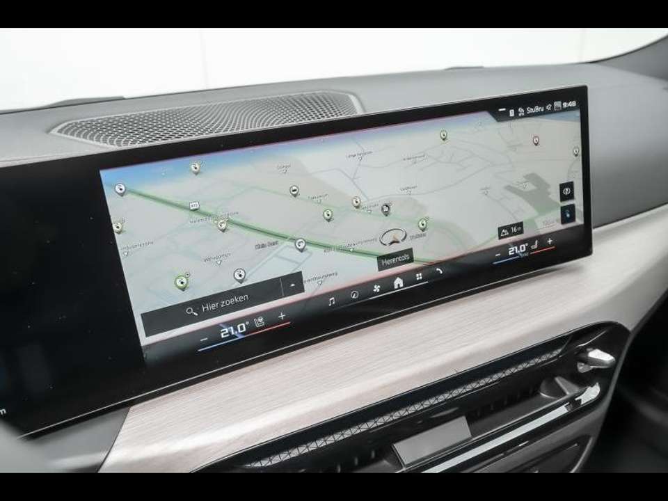 BMW i4 - Imagem 14