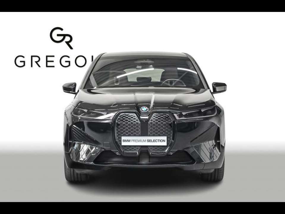 BMW iX - Imagem 2