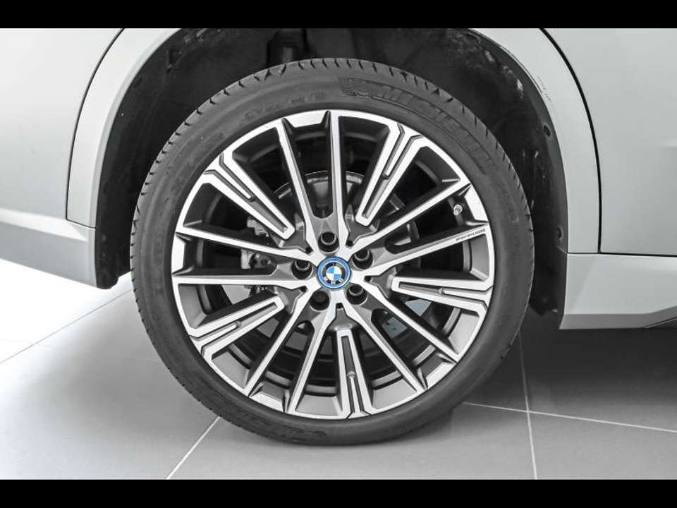 BMW iX1 - Imagem 8