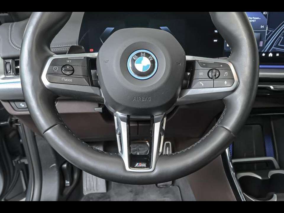 BMW iX1 - Imagem 9