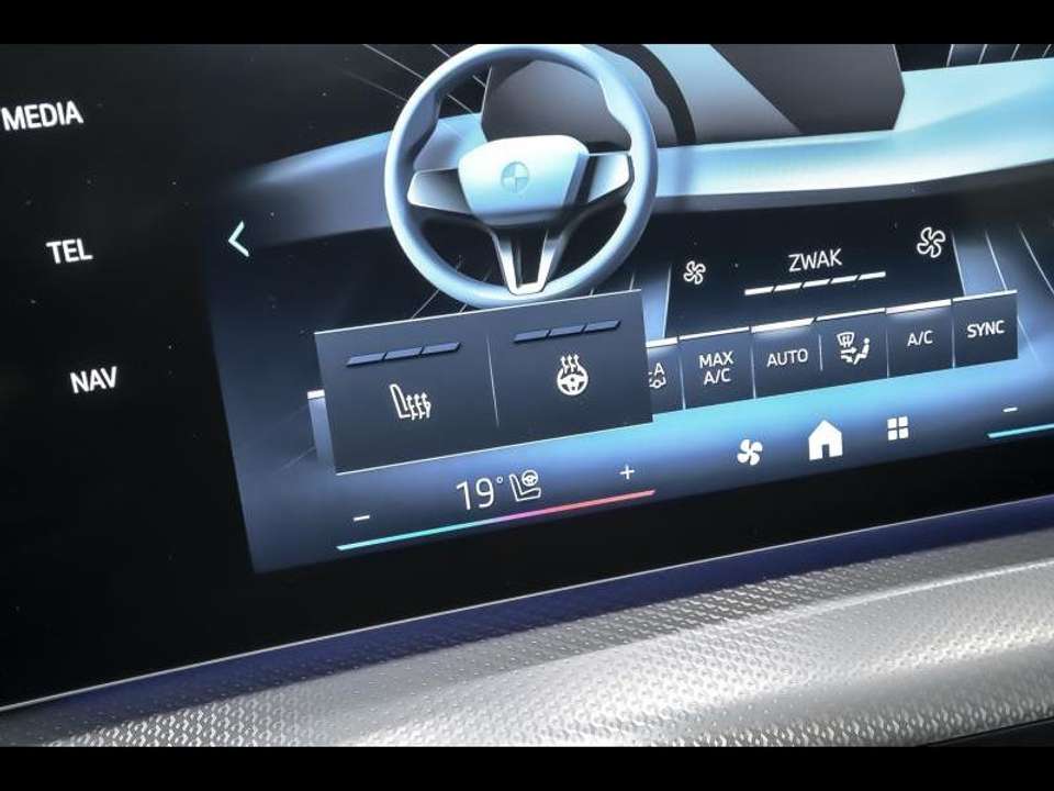 BMW iX1 - Imagem 13