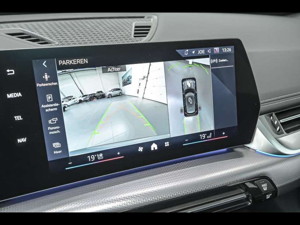 BMW iX1 - Imagem 15