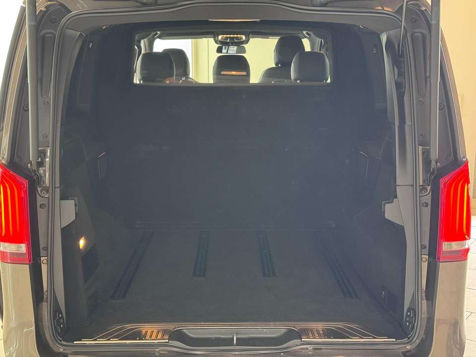 Mercedes-Benz V 250 - Imagem 14