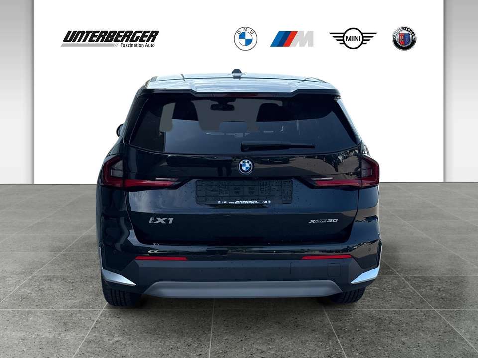 BMW iX1 - Imagem 5