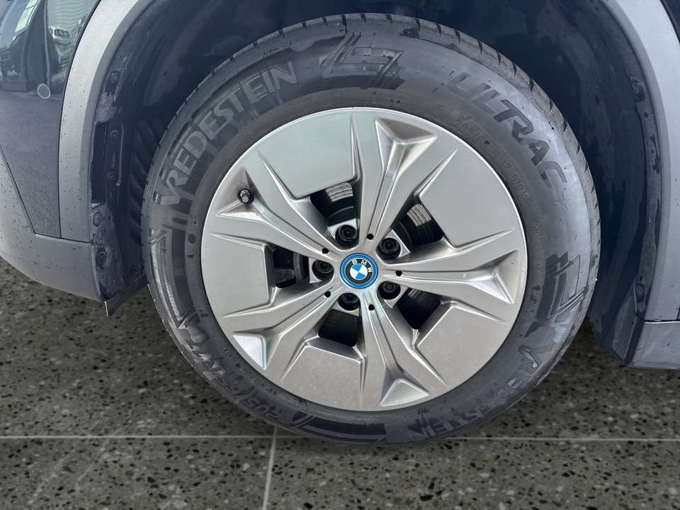 BMW iX1 - Imagem 6