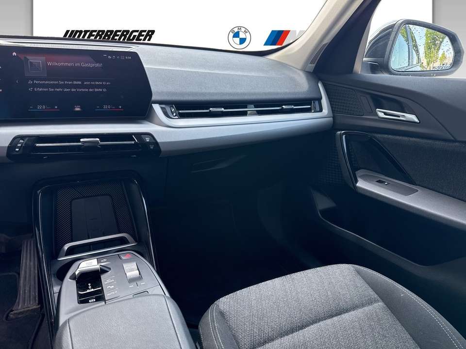 BMW iX1 - Imagem 8