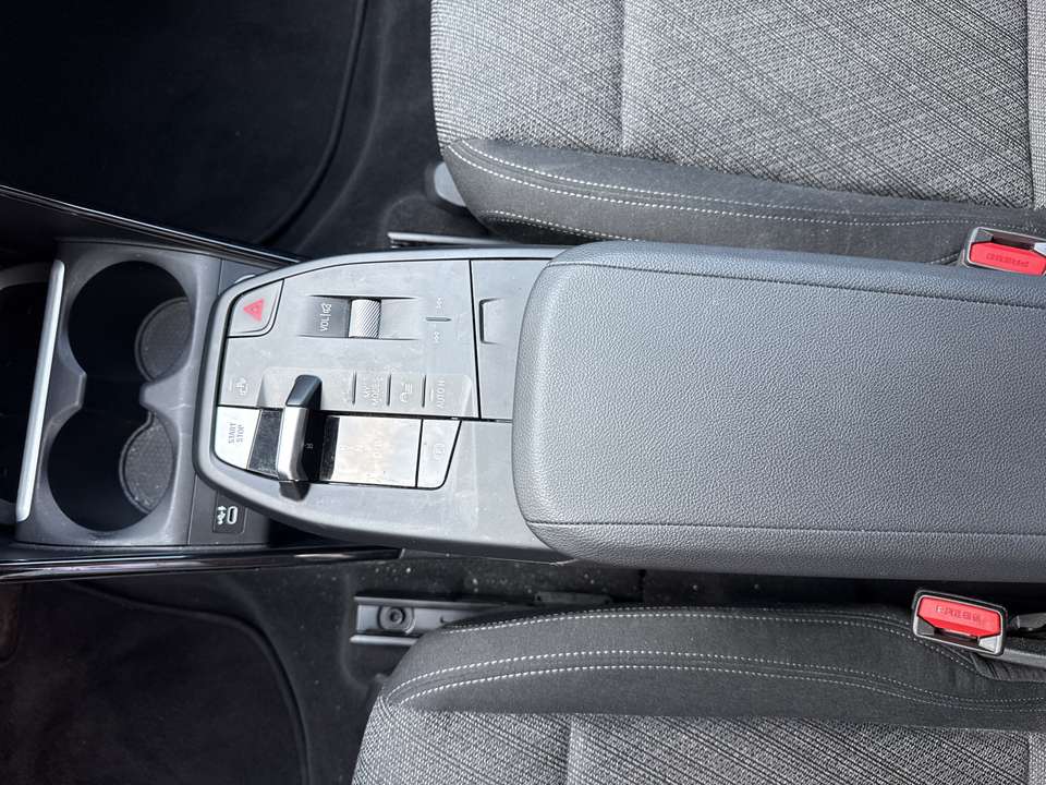 BMW iX1 - Imagem 14