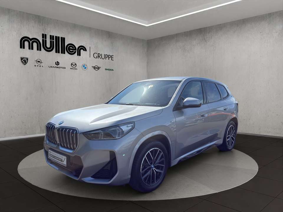 BMW iX1 - Imagem 1