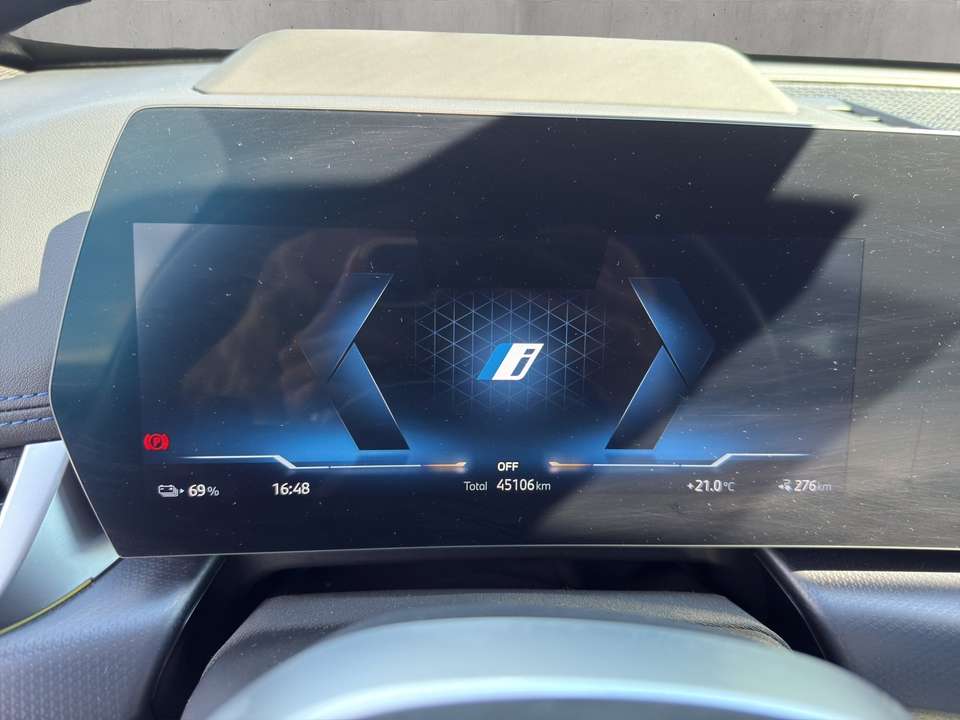 BMW iX1 - Imagem 12