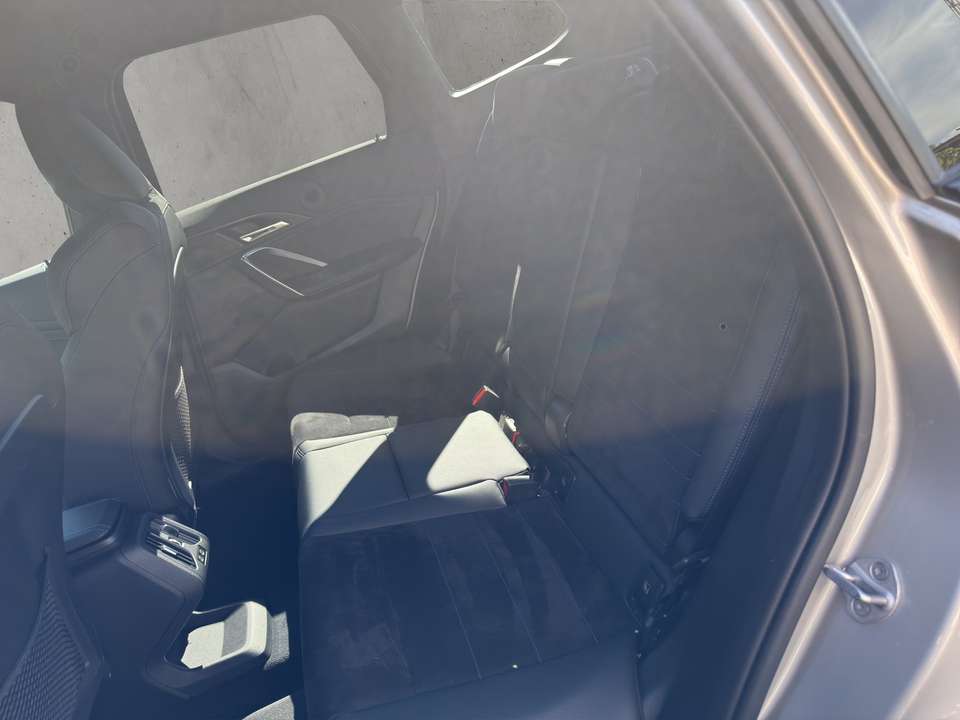 BMW iX1 - Imagem 14