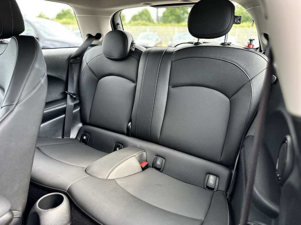 MINI Cooper SE - Imagem 12