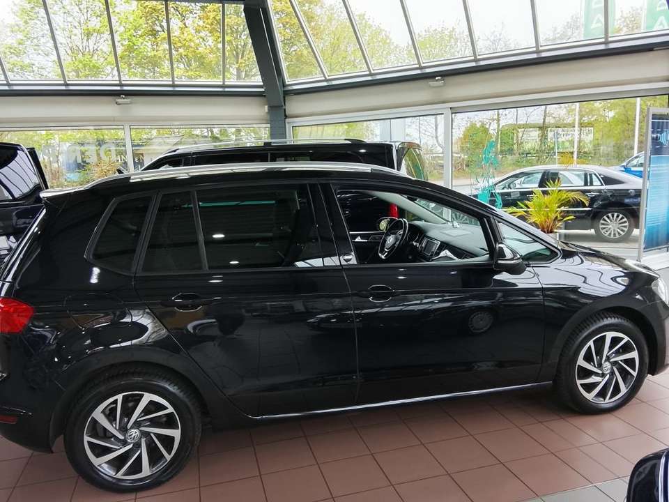 Volkswagen Golf Sportsvan - Imagem 5
