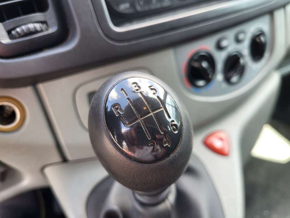Opel Vivaro - Imagem 10