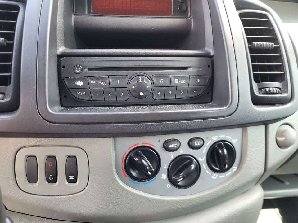Opel Vivaro - Imagem 11